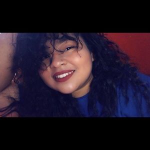 Meet your Posher, Ivania